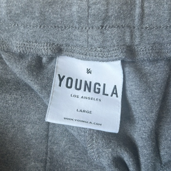 Young LA Shorts - Picture 3 of 3